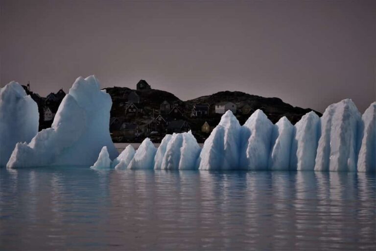 Udforsk isfjorden og en Isgrotte | Tasiilaq | Øst Grønland - Billede 7