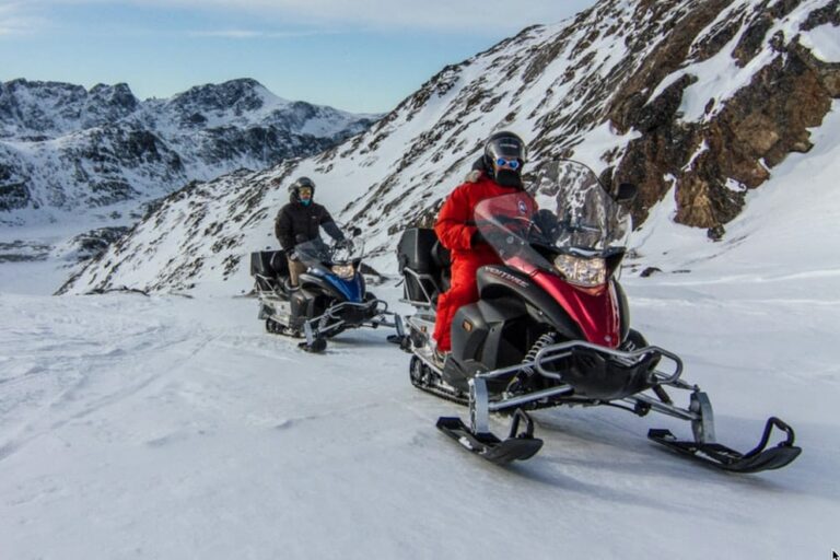 Learn to ride a Snowmobile | Sisimiut - Image 4
