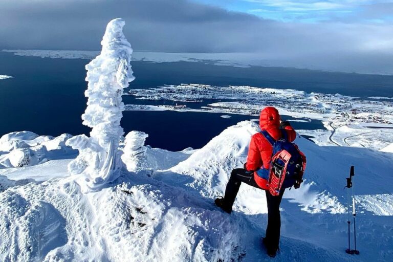 Summit-Ukkusissat in winter- Guide to Greenland Two Ravens