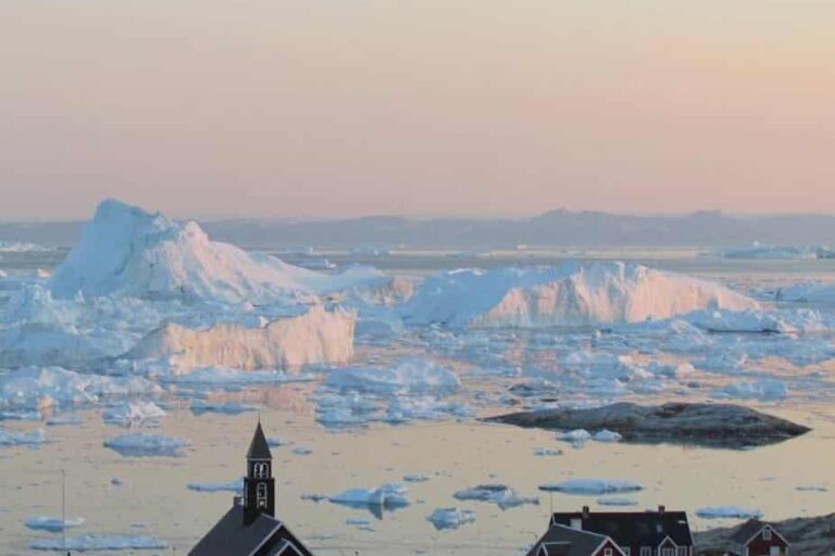 Abendliche Kajaktour zwischen Eisbergen | Ilulissat | Disko Bay - Image 2