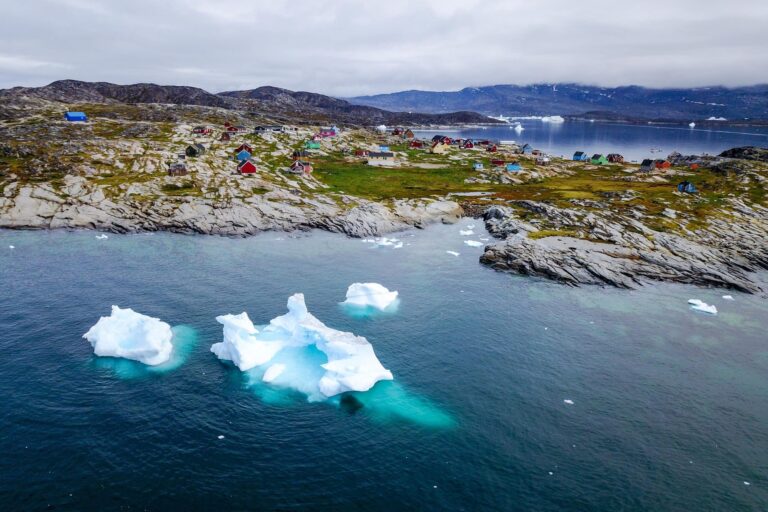 Hike to Oqaatsut settlement | Ilulissat | Disko Bay - Image 2