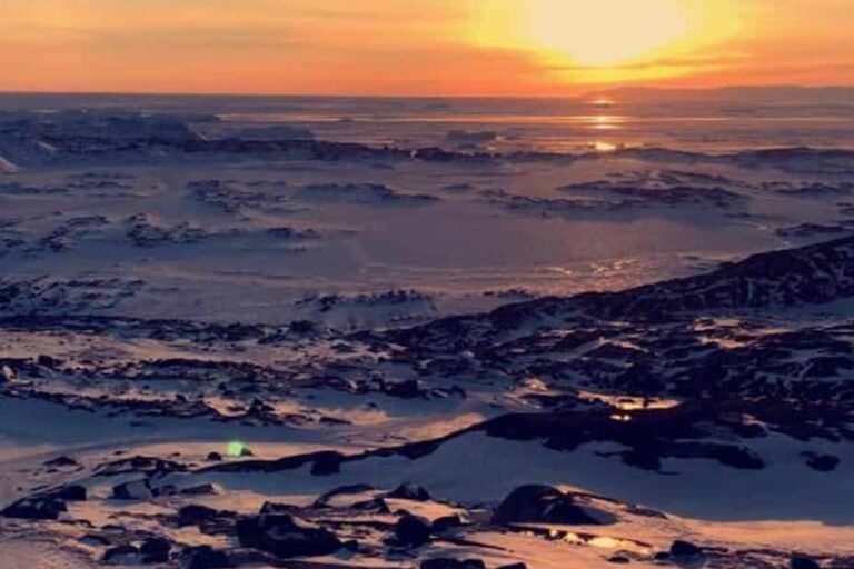 Hunting Northern Lights with Snowmobile | Ilulissat - Image 6