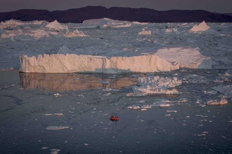 Master Exploring Ilulissat Icefjord From Above | Ilulissat | Disko Bay - Image 10