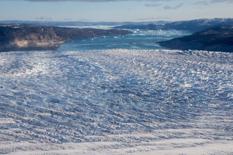 Master Exploring Ilulissat Icefjord From Above | Ilulissat | Disko Bay - Image 5