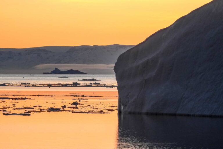 Midnight Sailing | Uummannaq | North Greenland - Image 5