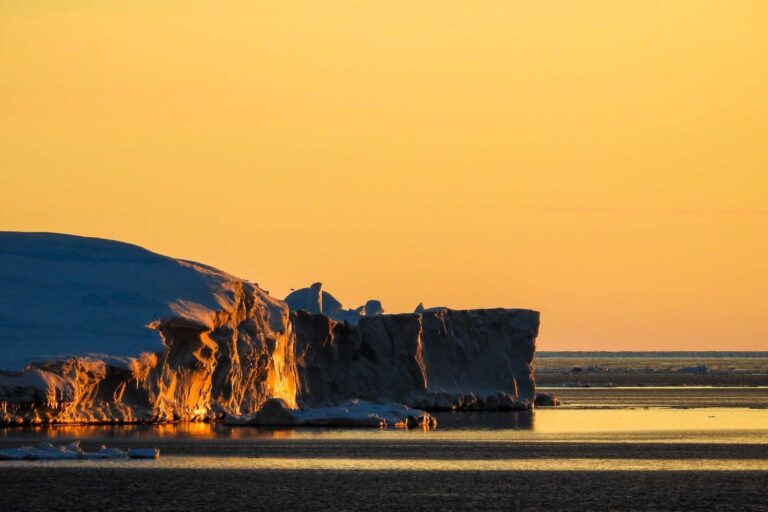 Midnight Sailing | Uummannaq | North Greenland - Image 6