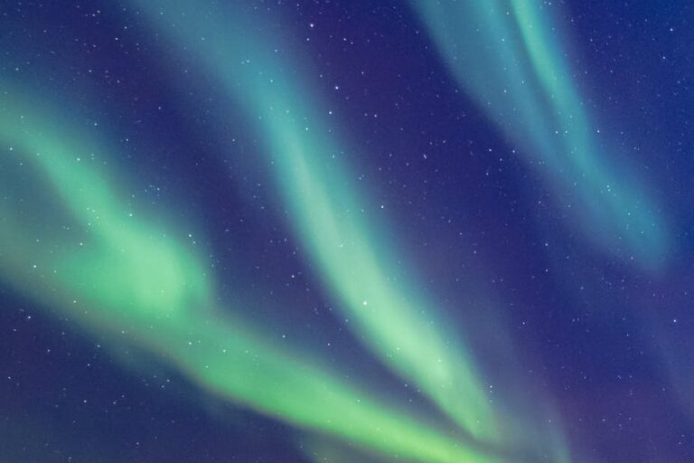 Northern Lights Tour | 3-Day Vacation Package | Nuuk | Greenland - Image 2