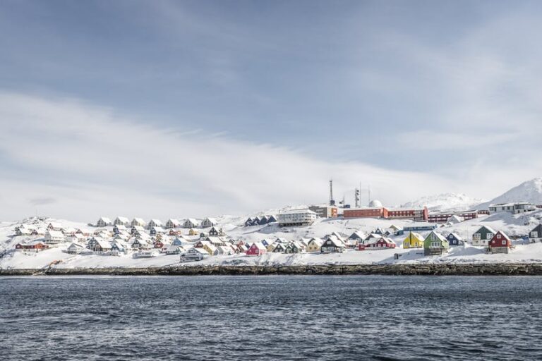 Northern Lights Tour | 3-Day Vacation Package | Nuuk | Greenland - Image 14