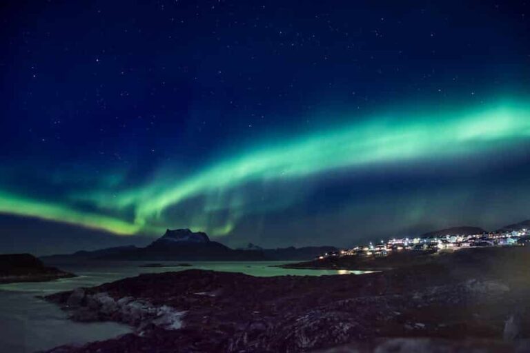Northern Lights Tour | 3-Day Vacation Package | Nuuk | Greenland - Image 3