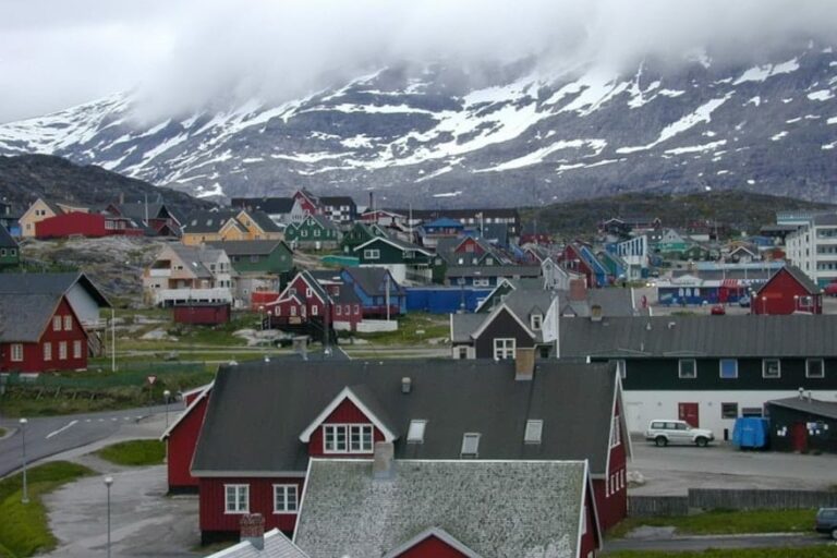 Nuuk - The Worlds Smallest Capital | 4-Day Package tour | From Iceland to Greenland - Image 15