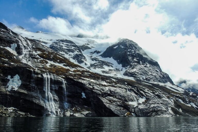 Pay By The Hour | Power Boat I Nuuk - Image 10
