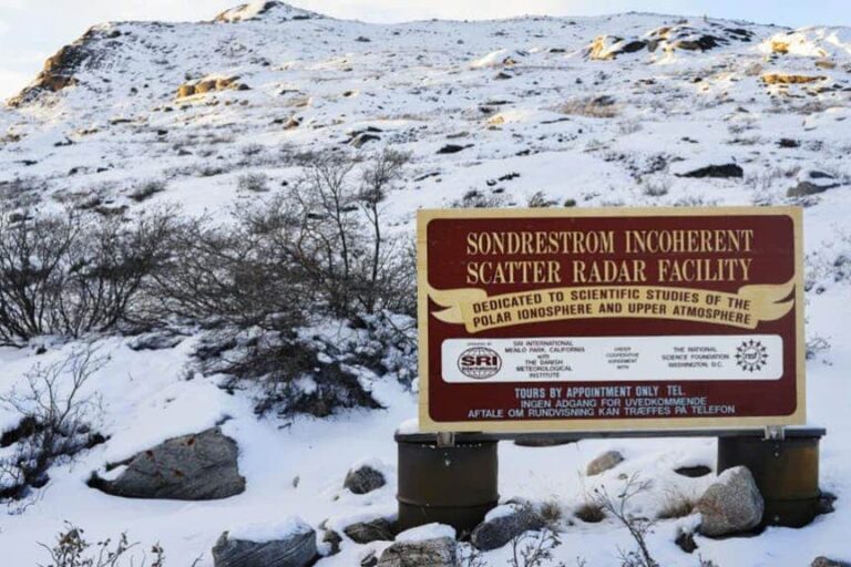 Sightseeing In Kangerlussuaq | West Greenland - Image 5