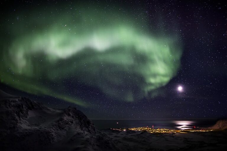 Snowshoe in the Northern Night | Ilulissat | Disko Bay - Image 7