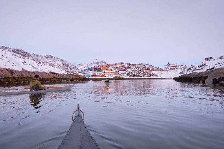 Ro med en traditionel Grønlandsk kajak | Sisimiut - Billede 4