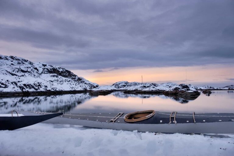 Ro med en traditionel Grønlandsk kajak | Sisimiut - Billede 6