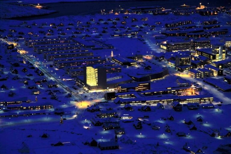 Twilight Scenic Flight | Nuuk - Image 2