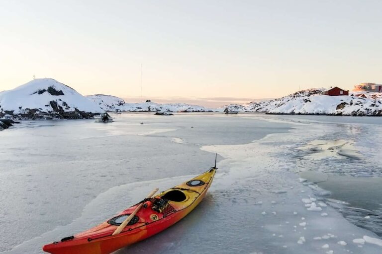 Winter kayaking tour | Sisimiut - Image 12