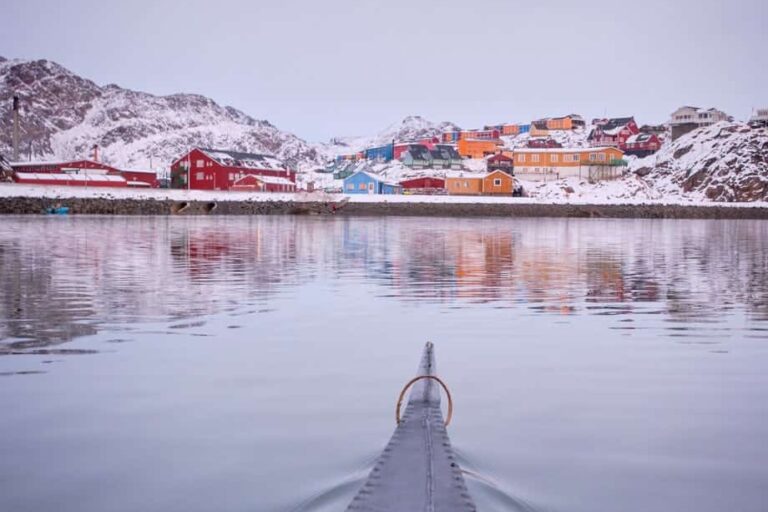 Winter kayaking tour | Sisimiut - Image 5