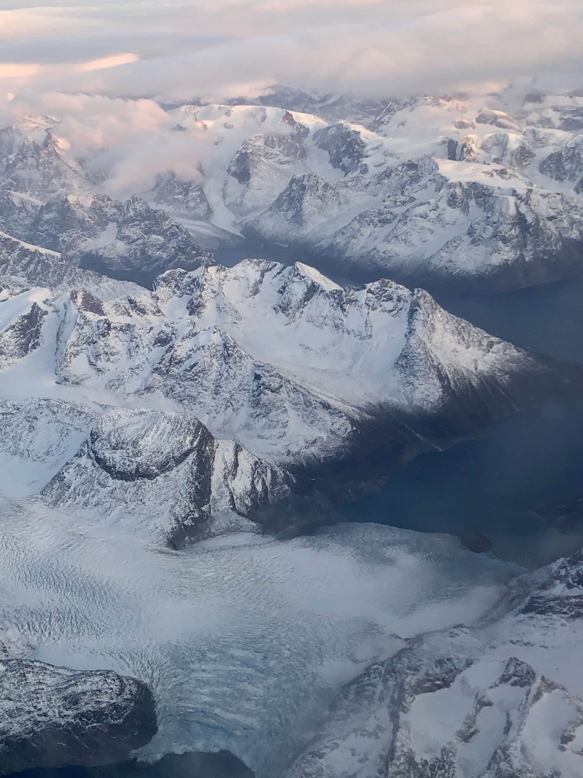 Flying above Greenland • The most scenic flights Guide to Greenland