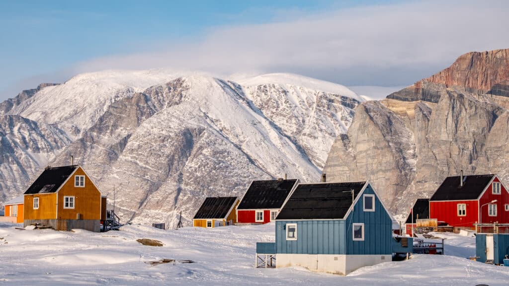 Den lille bygd Saattut nær Uummannaq
