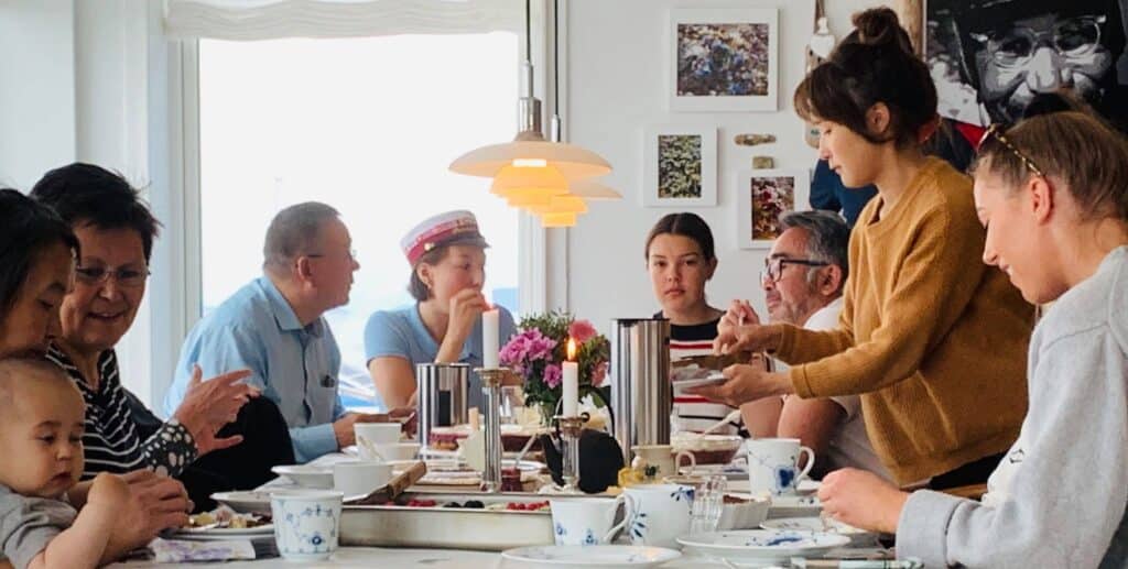 Kaffemik at a Greenlandic home