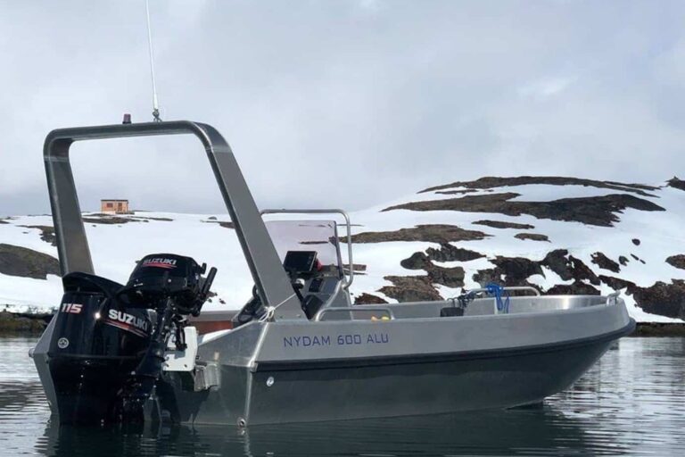 Sleep in the wilderness | Nuuk - Image 10