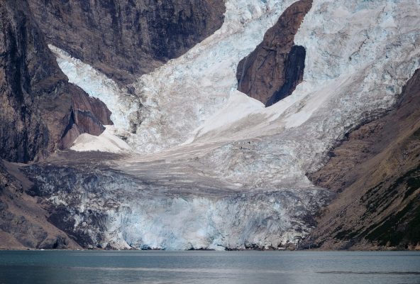 Active-glacier-in-the-Eternity-Fjord-near-Maniitosq-Guide-to-Greenland Active-glacier-in-the-Eternity-Fjord-near-Maniitosq-Guide-to-Greenland
