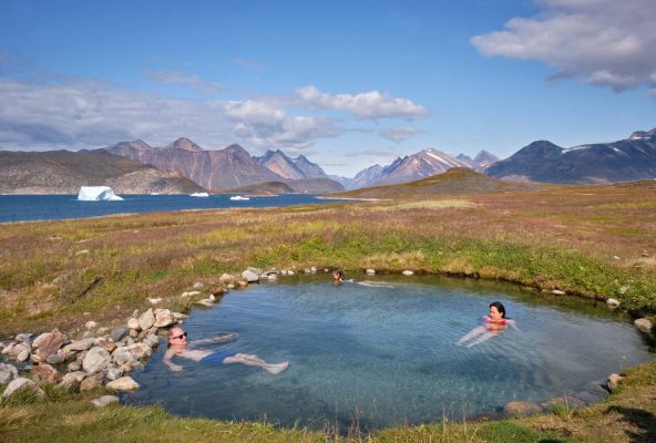 Soaking in the Uunartoq Hot Spring near Qaqortoq – Guide to Greenland Soaking in the Uunartoq Hot Spring near Qaqortoq