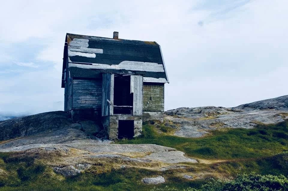 Small, abandoned hut in Greenland