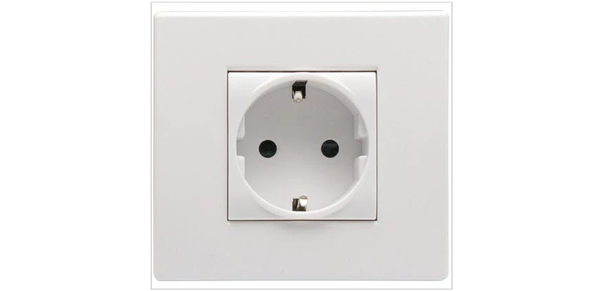 European electrical sockets are used in Greenland